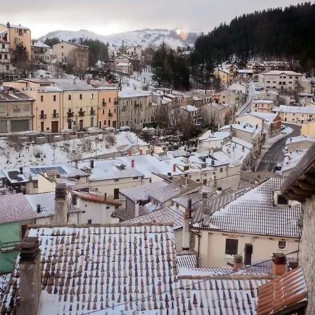 Casa In Centro Storico Stile Di Montagna Ovindoli